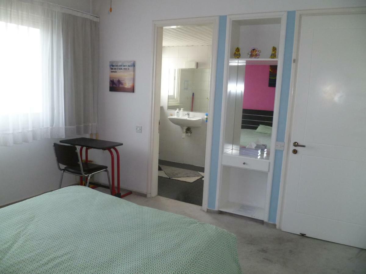 Double Room With Ensuite Bathroom At Datacom Building Λευκωσία Εξωτερικό φωτογραφία